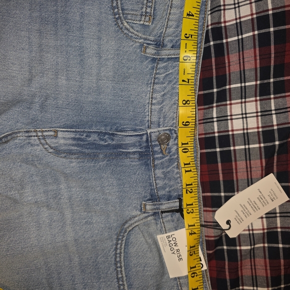 Classic Blue Distressed Women Jeans - Picture 4 of 9